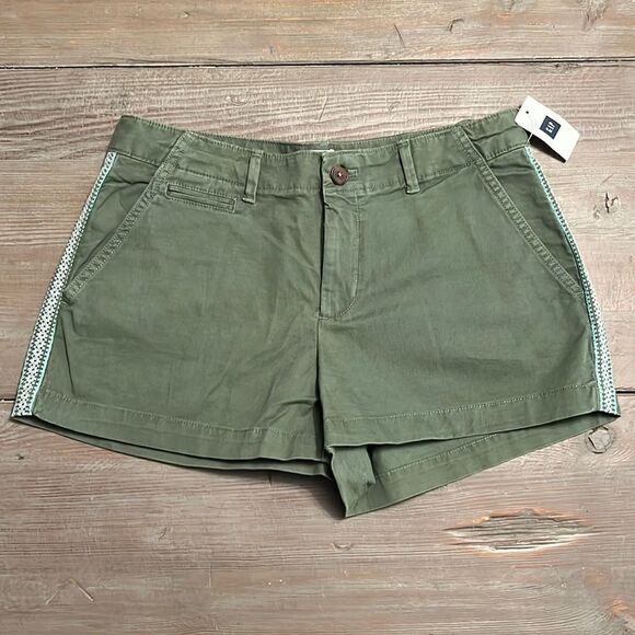 NWT Gap Green Embroidered Summer Shorts -2 - Picture 1 of 8